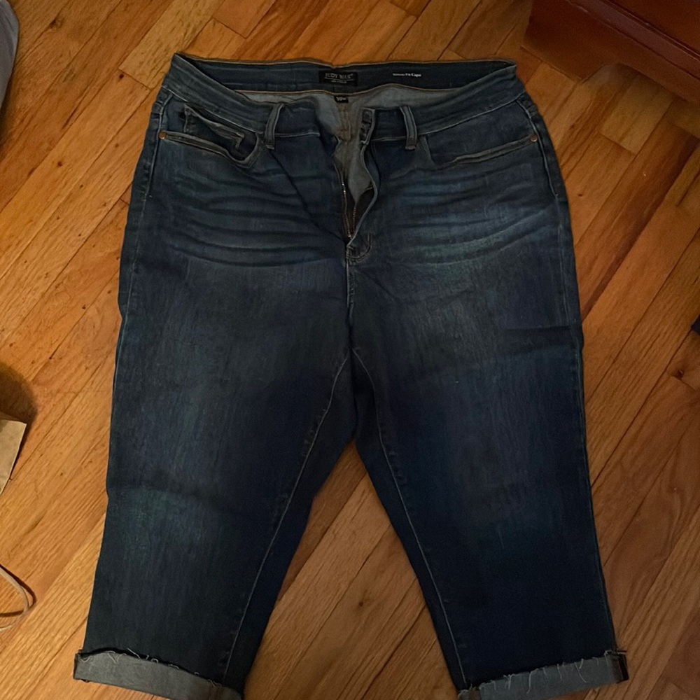 Judy Blue Skinny Fit Capri